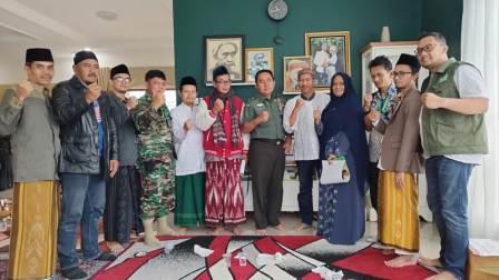 Peringati Satu Abad NU, Warga Nahdliyin Gelar Pembagian Beras